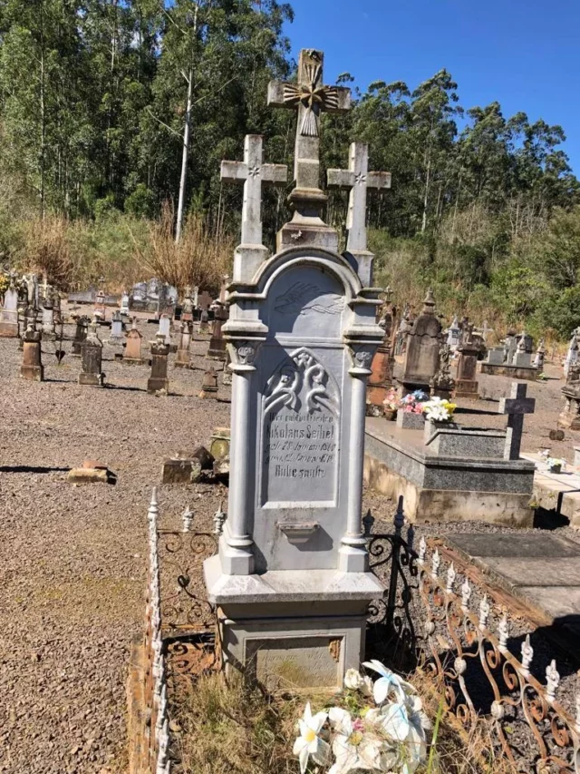 Os cemit&eacute;rios que guardam a hist&oacute;ria dos imigrantes