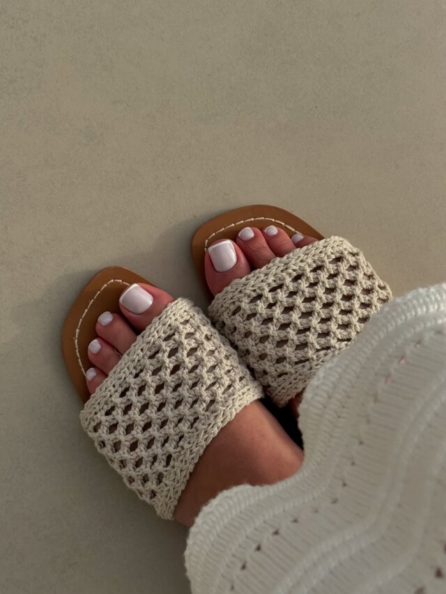 7 esmaltes delicados para unhas dos p&eacute;s chiques e elegantes