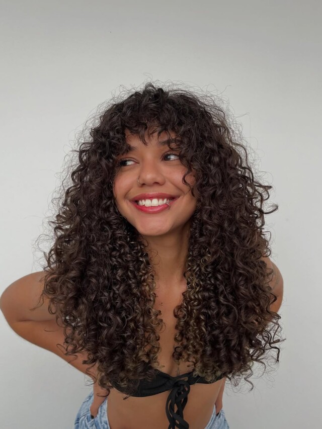 Conhe&ccedil;a o corte de cabelo shaggy hair em 8 inspira&ccedil;&otilde;es