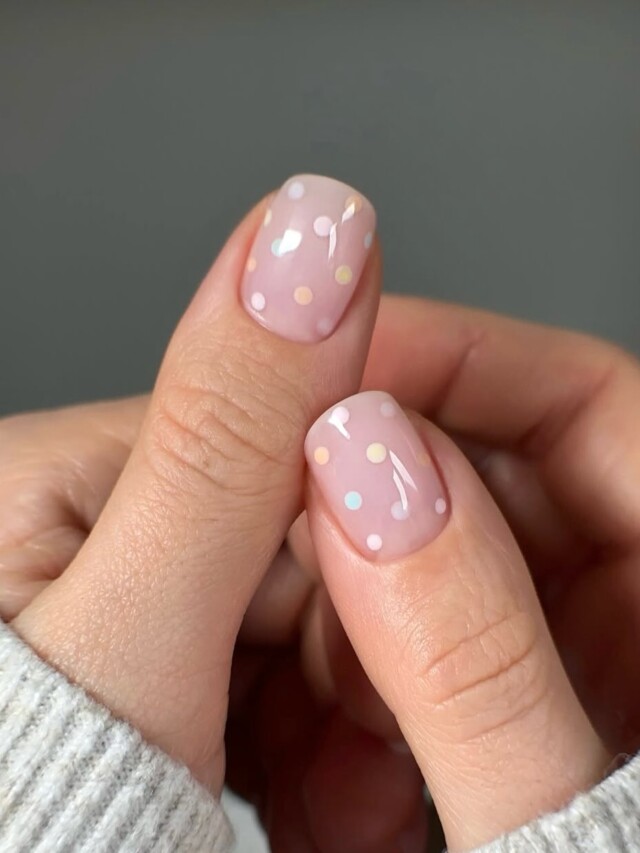 7 ideias de unhas simples e chiques para copiar nesta semana