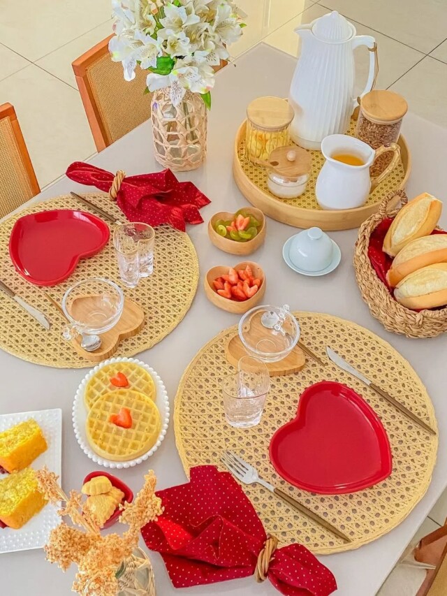 O amor est&aacute; no ar: ideias para a mesa do Dia dos Namorados