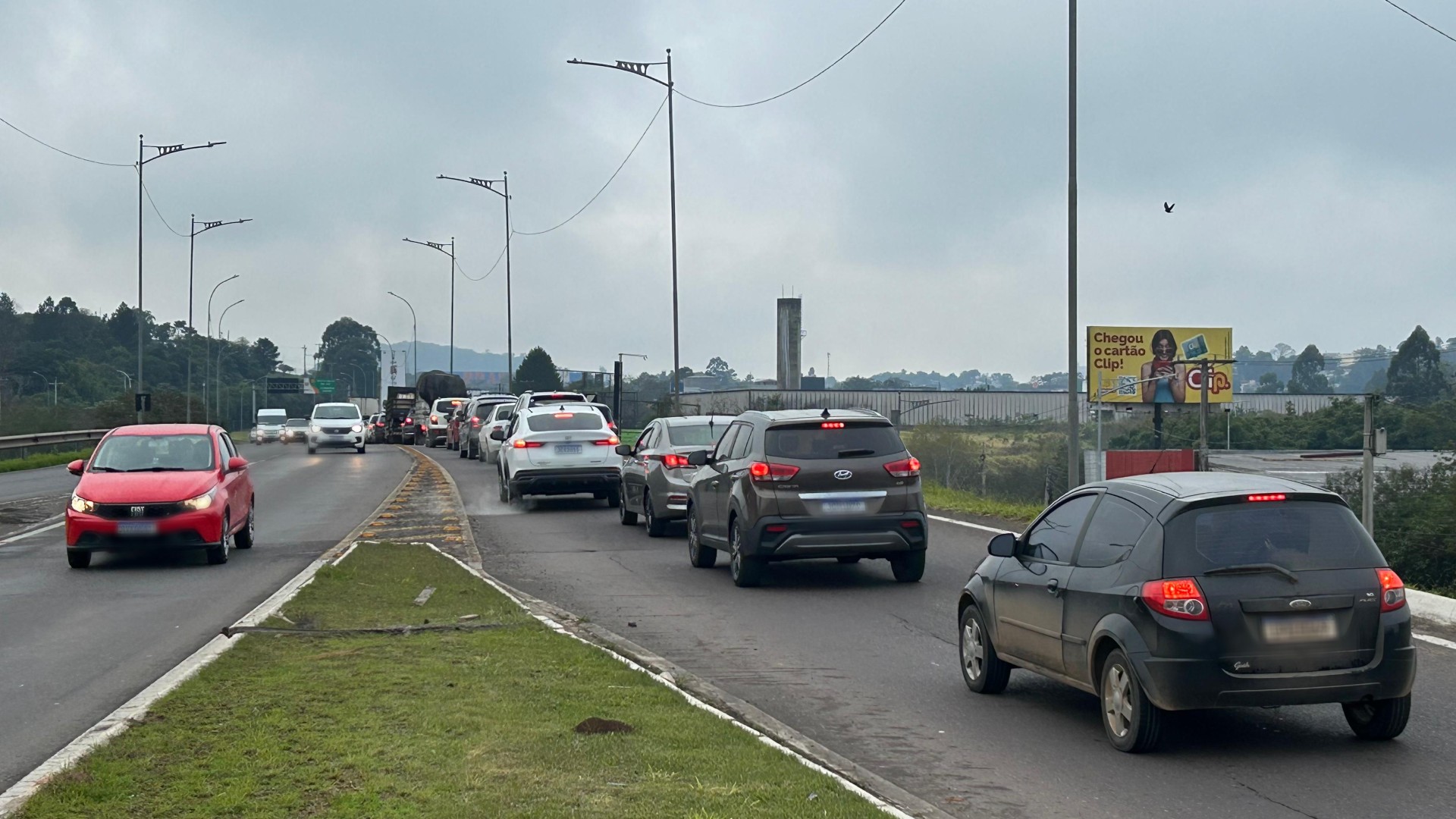 RS-239: Rodovia volta a registrar congestionamento entre Estância Velha e Novo Hamburgo; entenda o motivo
