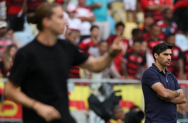 Abel Ferreira reclama de pênalti, mas elogia Palmeiras
