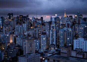 São Paulo é a maior cidade do Brasil, segundo o IBGE.

Reprodução: Unsplash / Loïc Fürhoff
